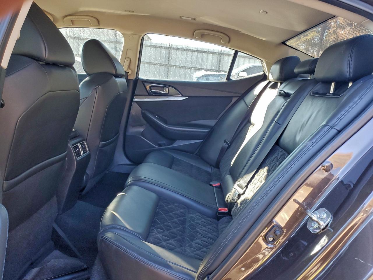2016 NISSAN Maxima