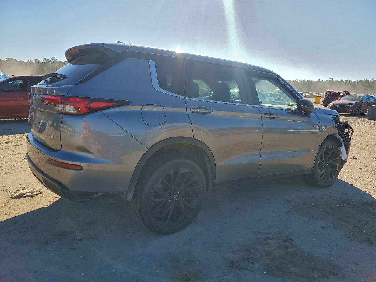 2023 MITSUBISHI outlander