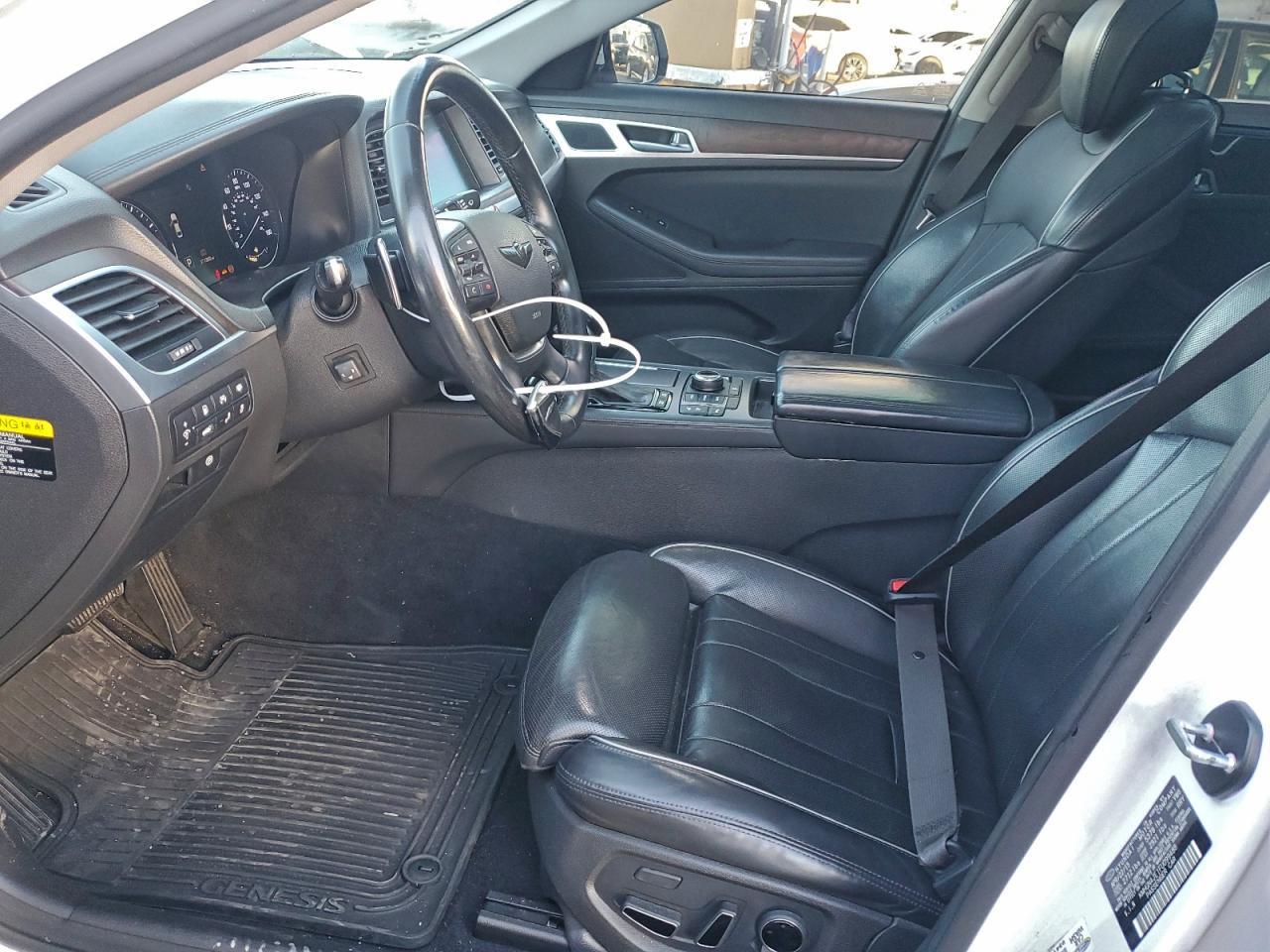 2015 HYUNDAI GENESIS