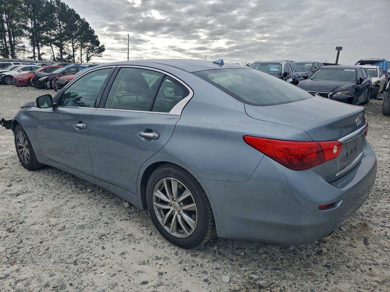 2016 INFINITI Q50