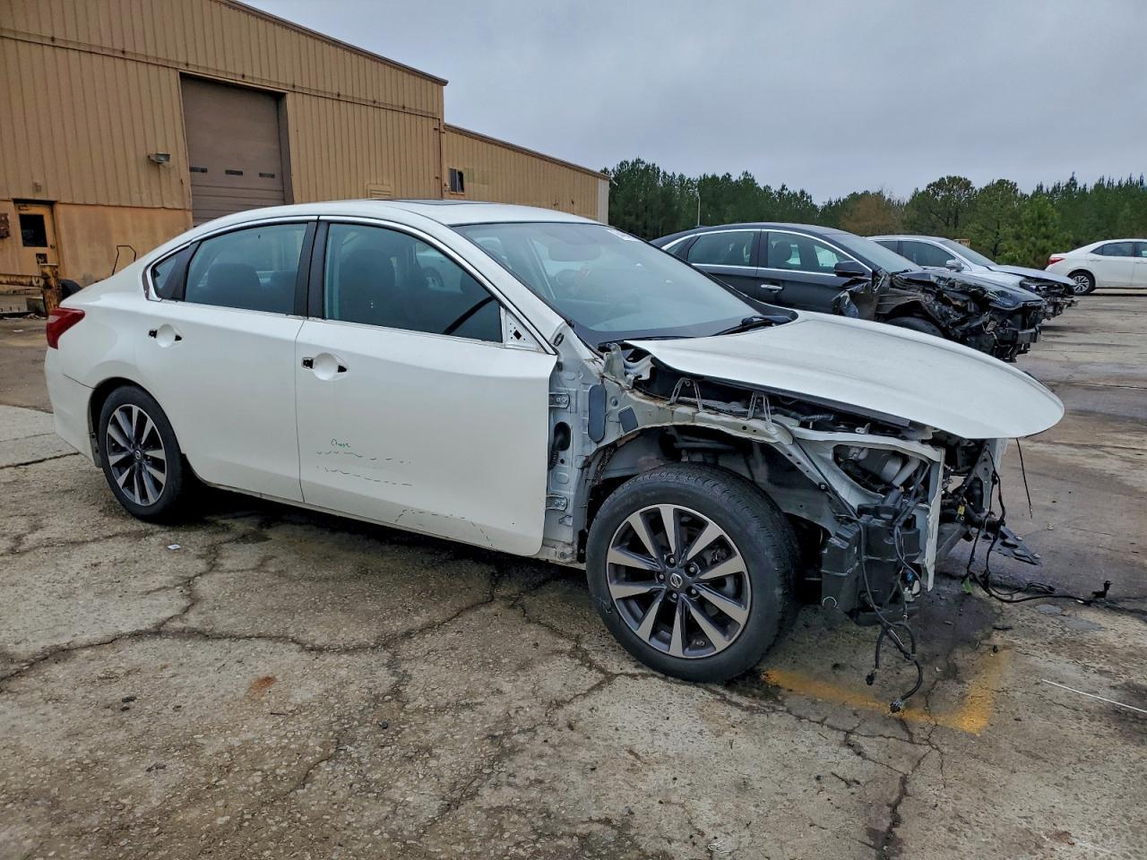 2017 NISSAN ALTIMA