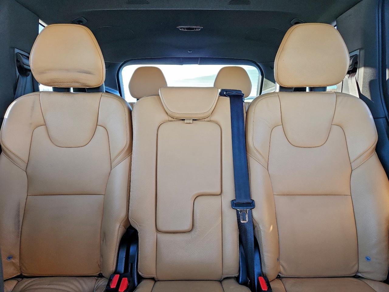 2018 VOLVO XC90