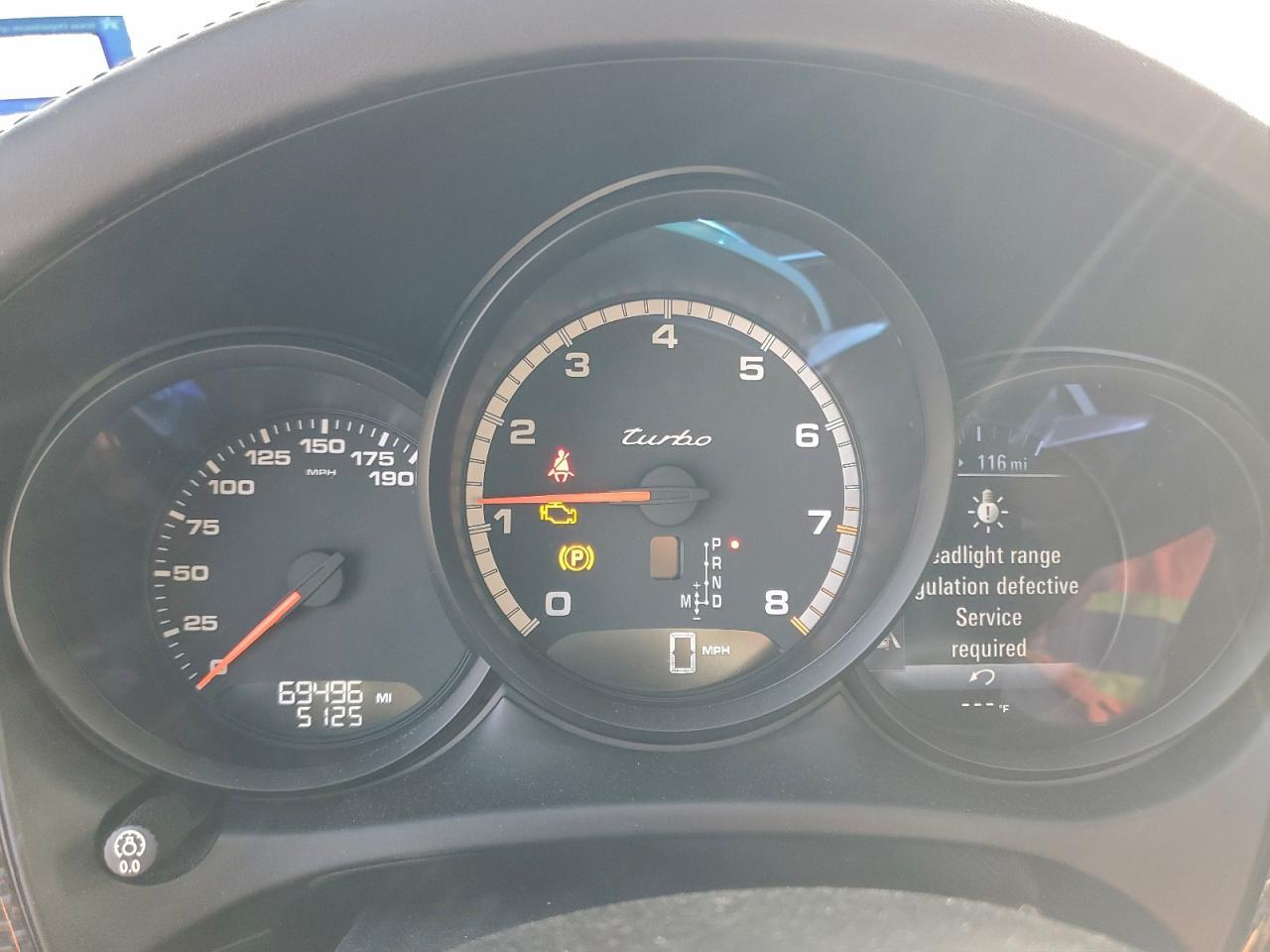 2016 PORSCHE Macan