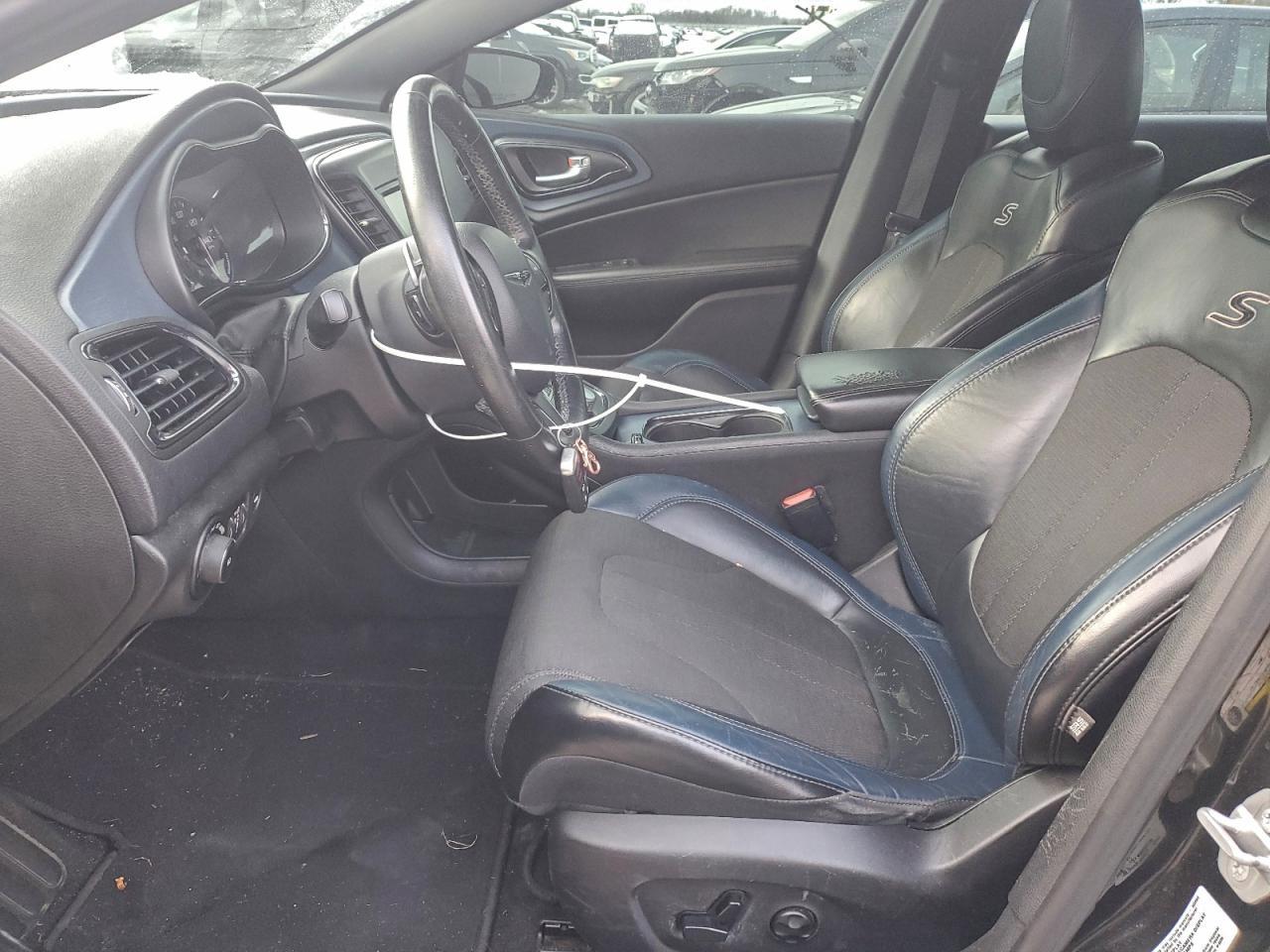 2015 CHRYSLER 200