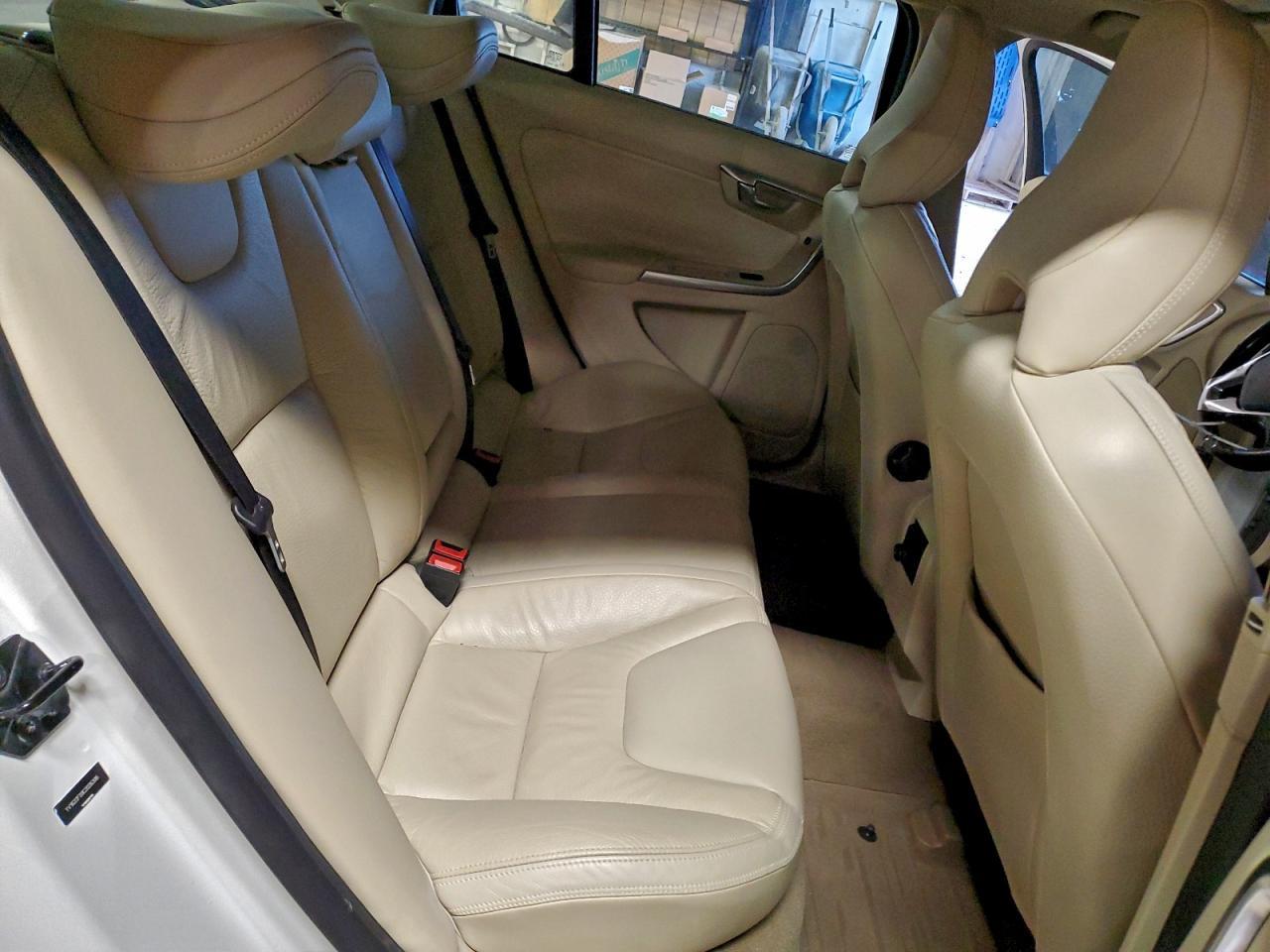 2012 VOLVO S60