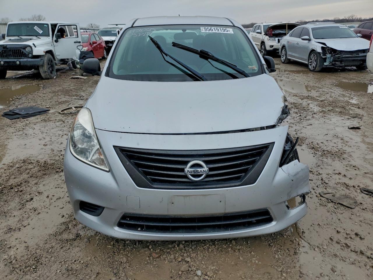 2014 NISSAN VERSA