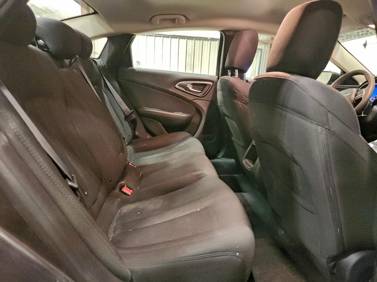 2015 CHRYSLER 200