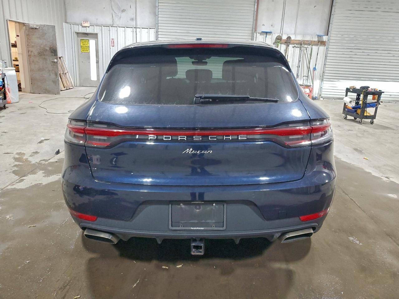2020 PORSCHE Macan