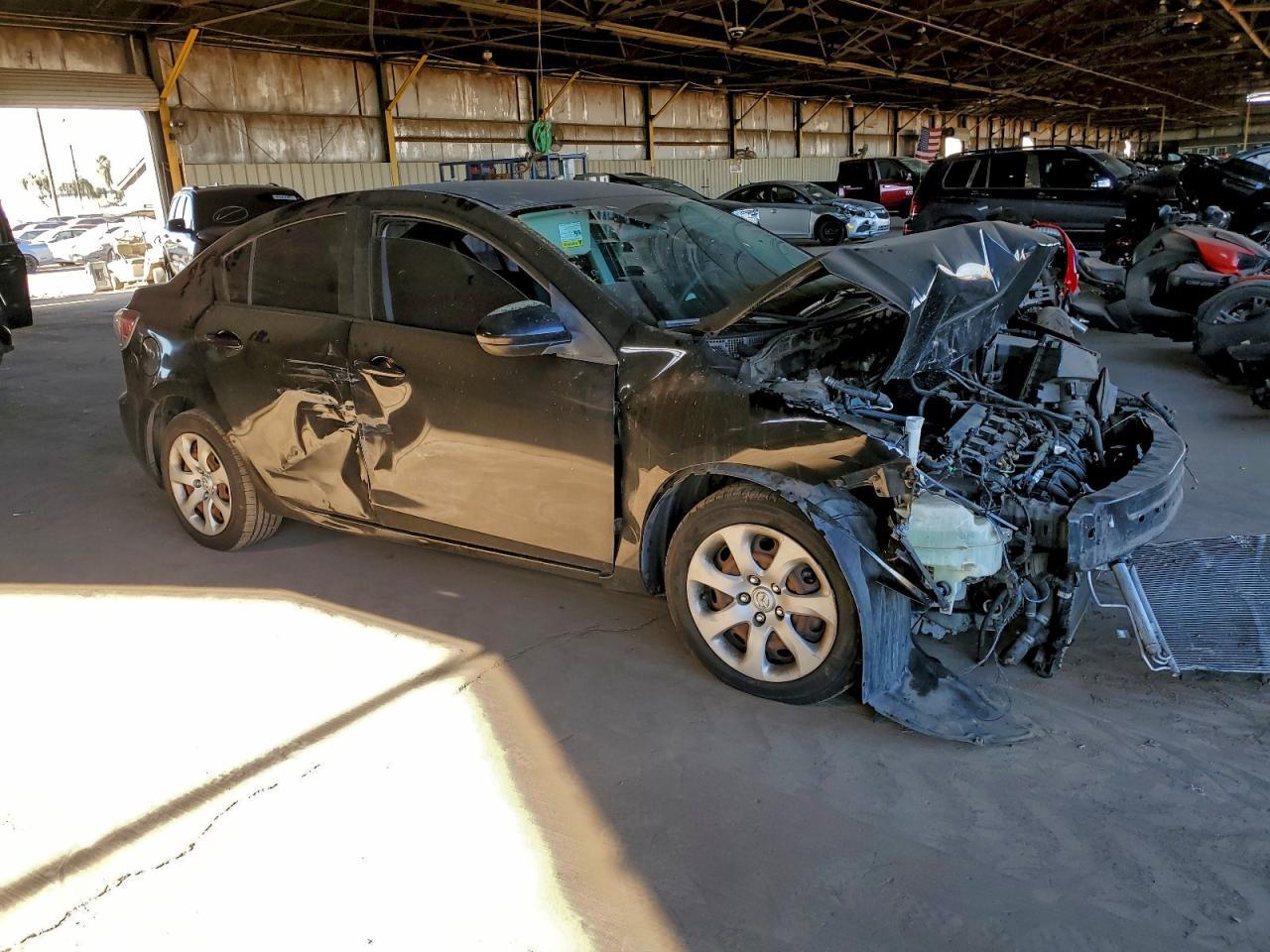 2013 MAZDA 3