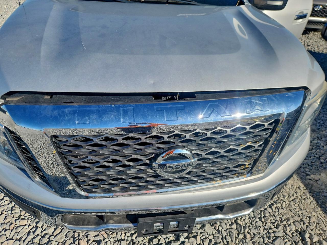 2017 NISSAN Titan