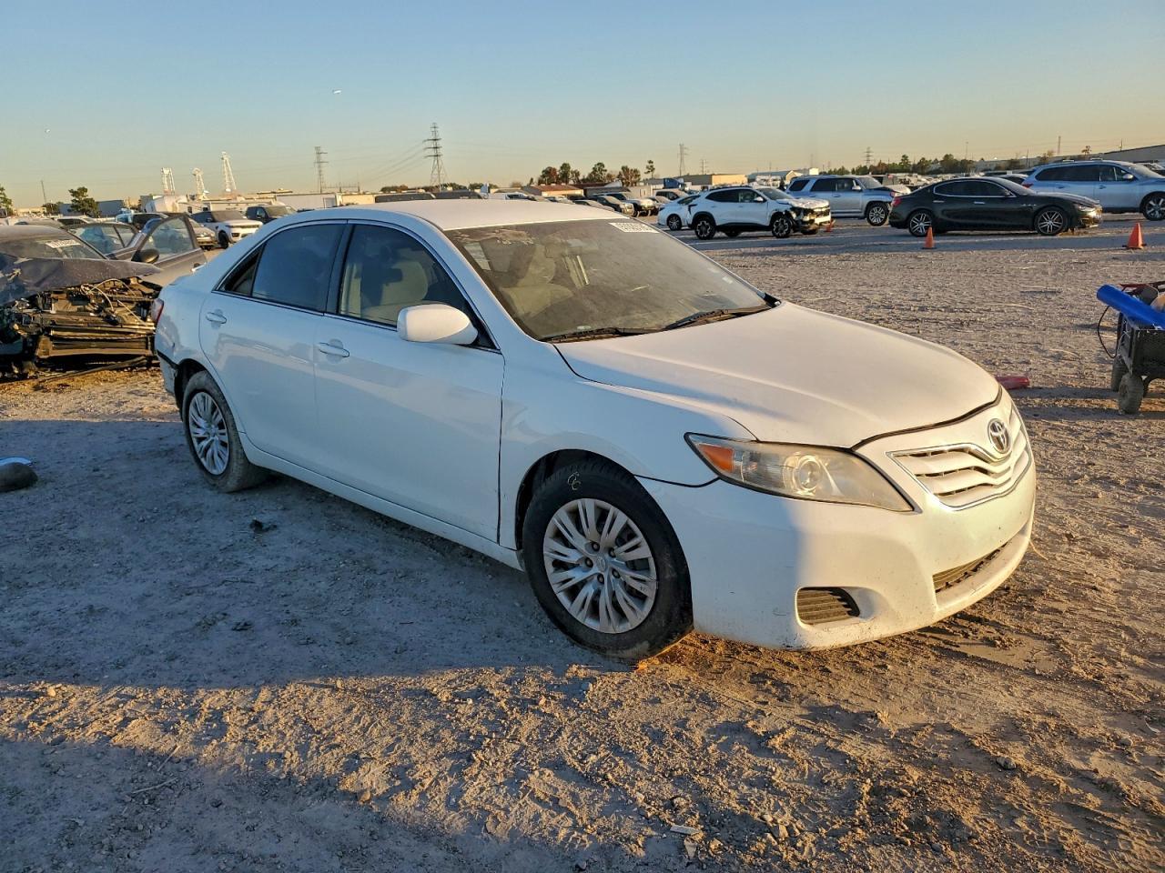 2011 TOYOTA CAMRY