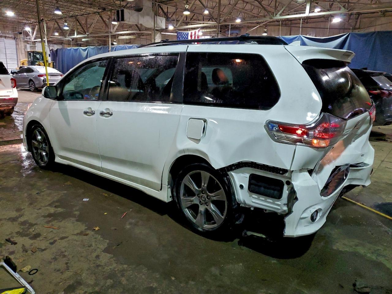 2018 TOYOTA SIENNA