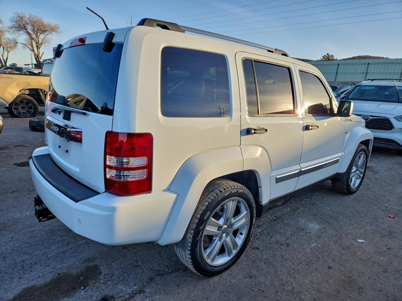 2012 JEEP Liberty