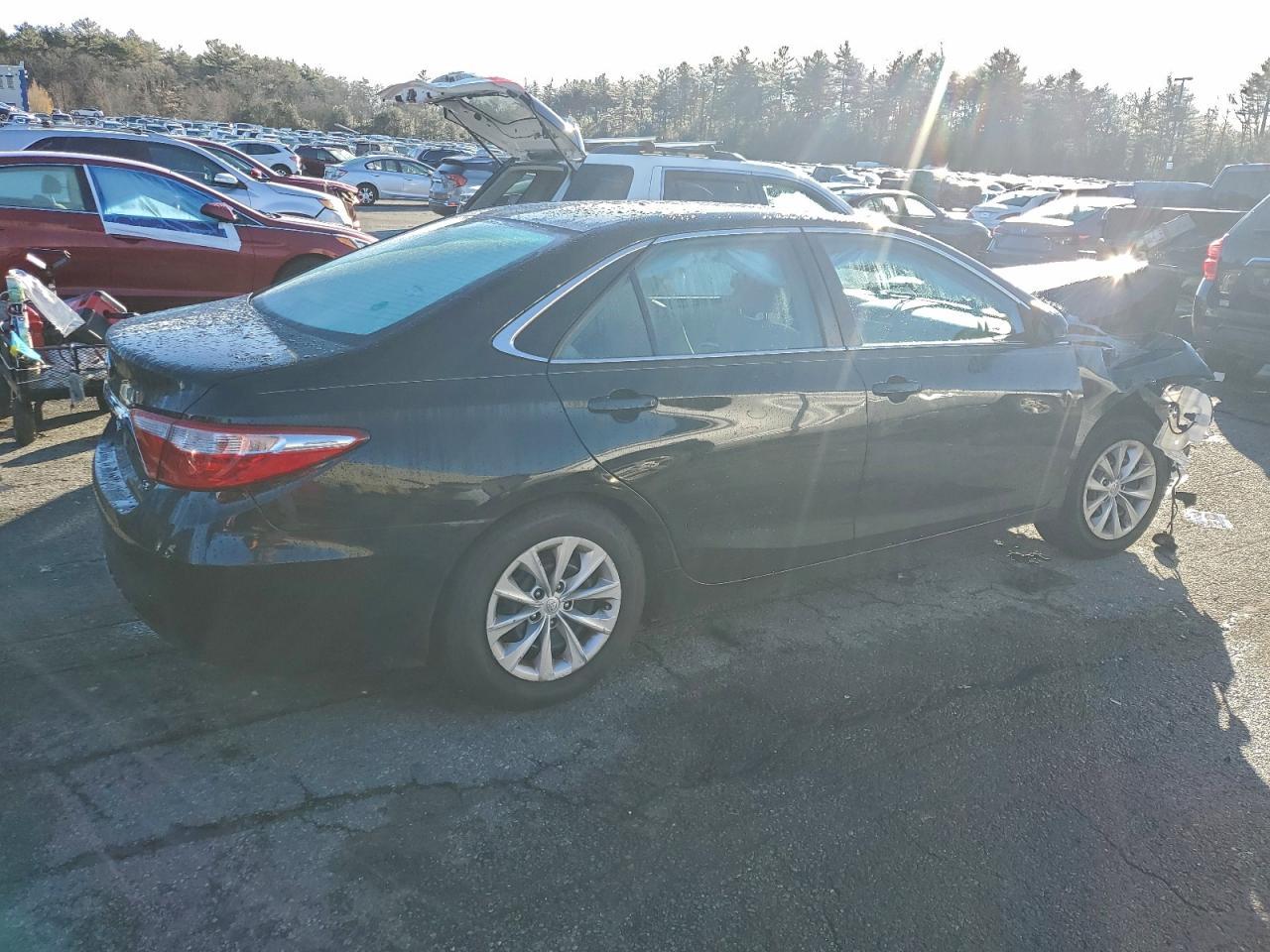 2016 TOYOTA CAMRY
