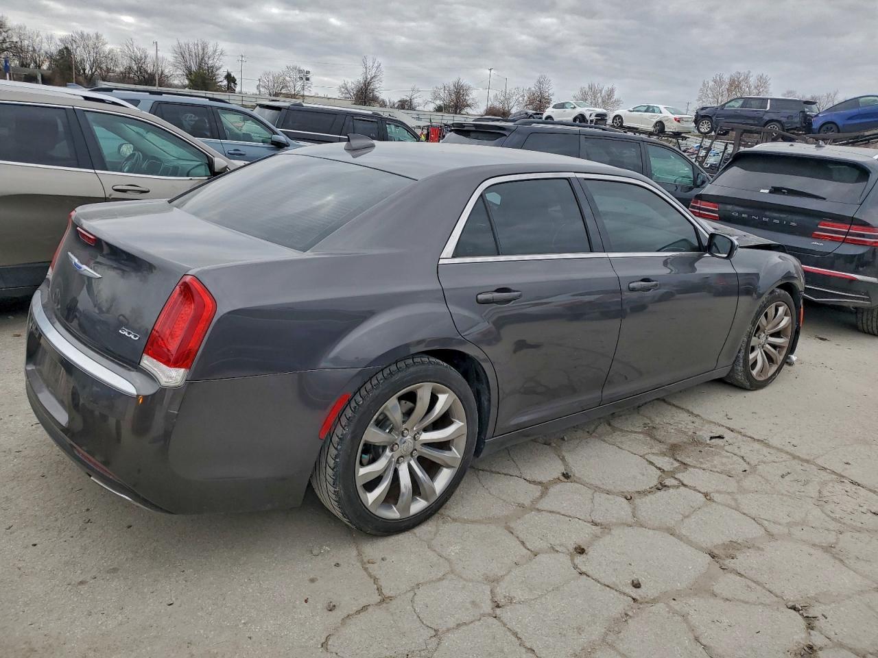 2018 CHRYSLER 300