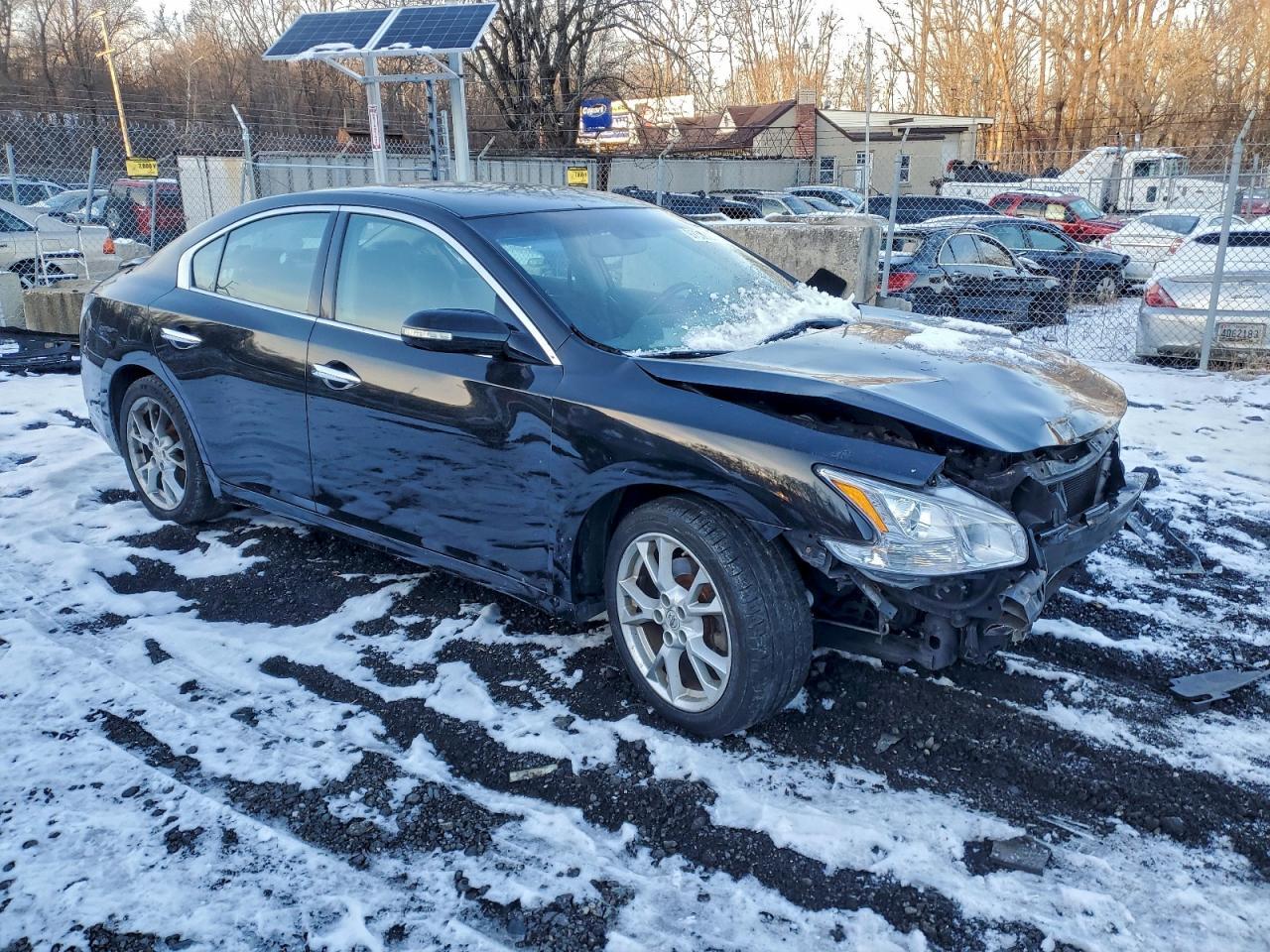 2012 NISSAN Maxima