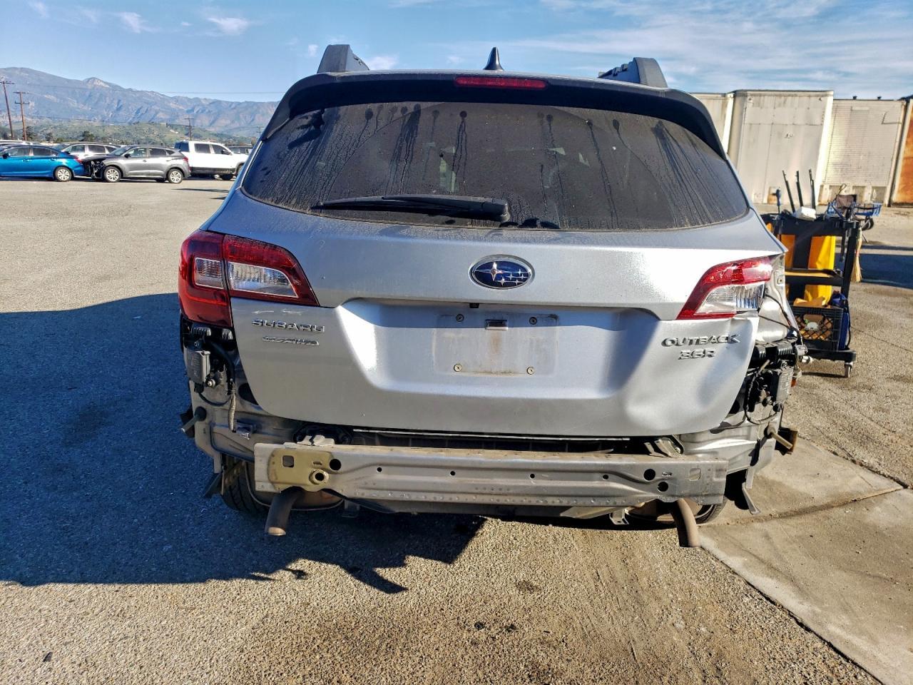 2018 SUBARU Outback