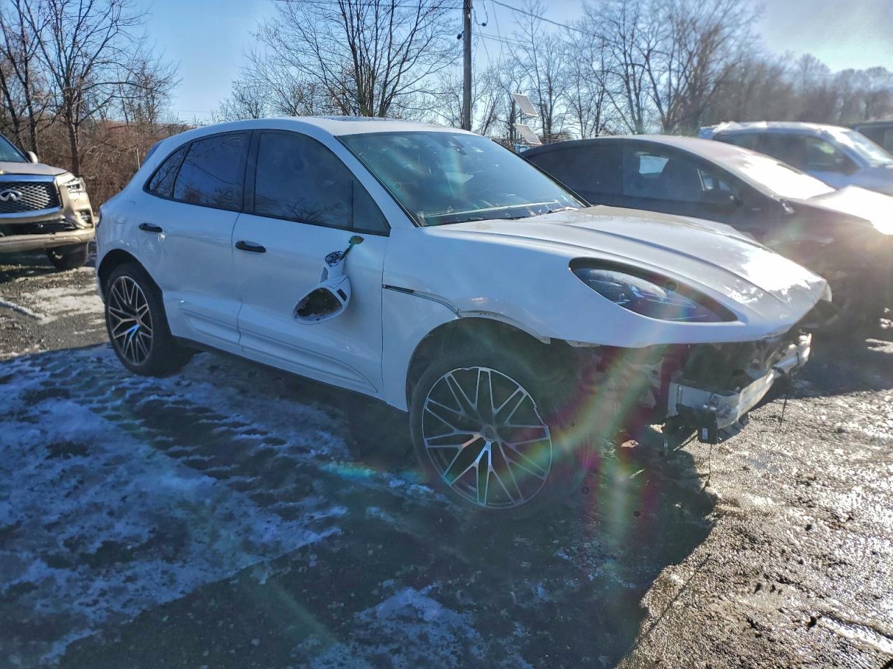 2023 PORSCHE Macan