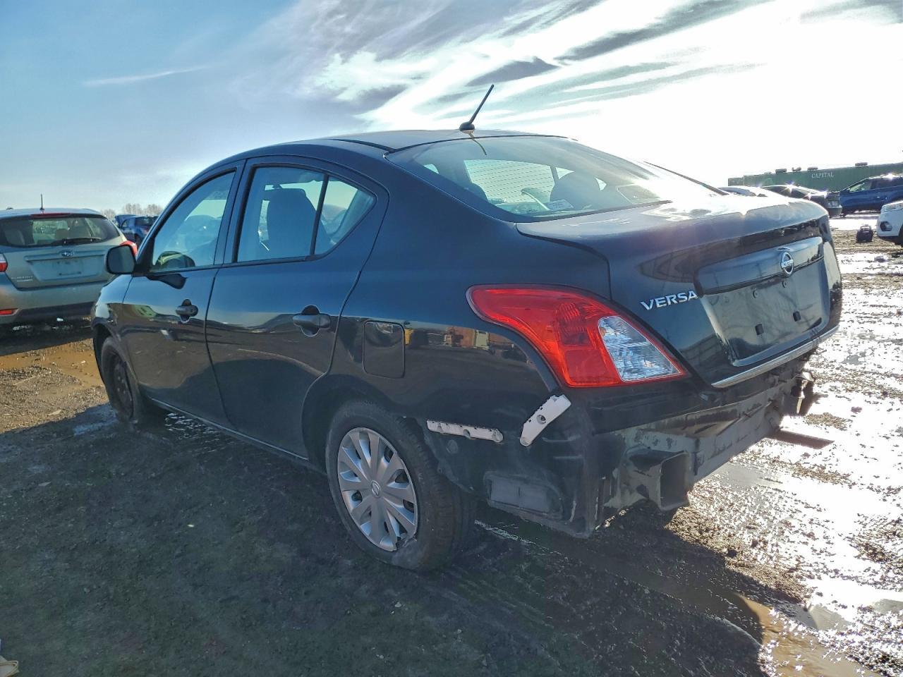 2015 NISSAN VERSA
