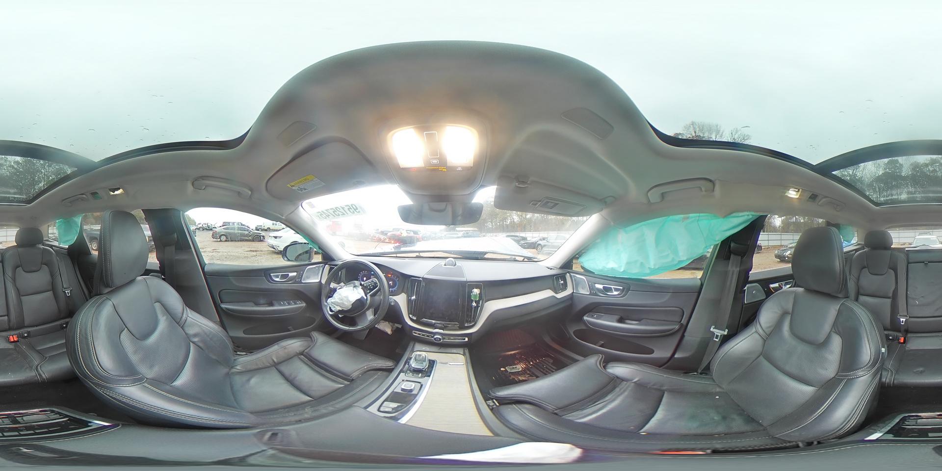 2022 VOLVO XC60
