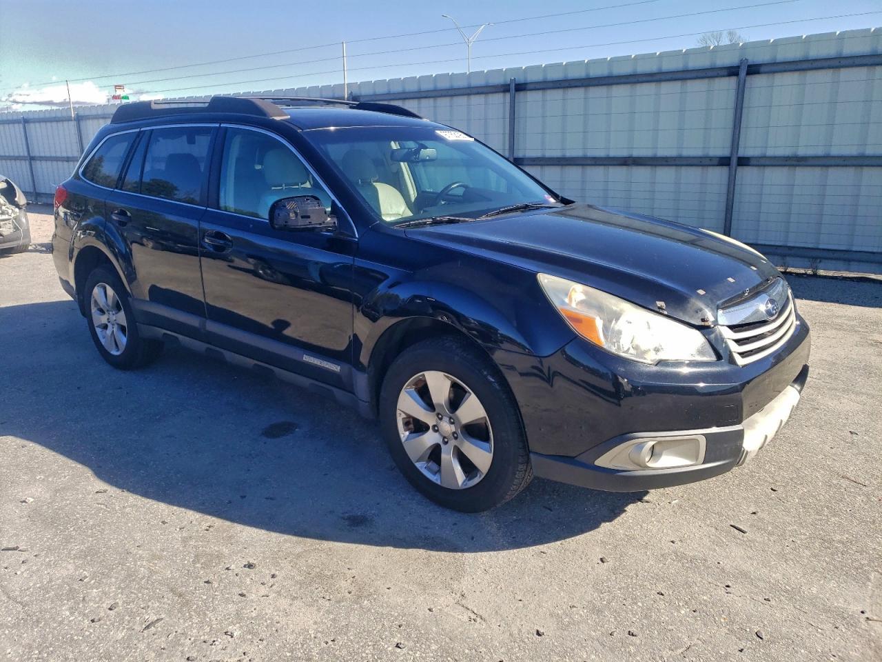 2010 SUBARU Outback