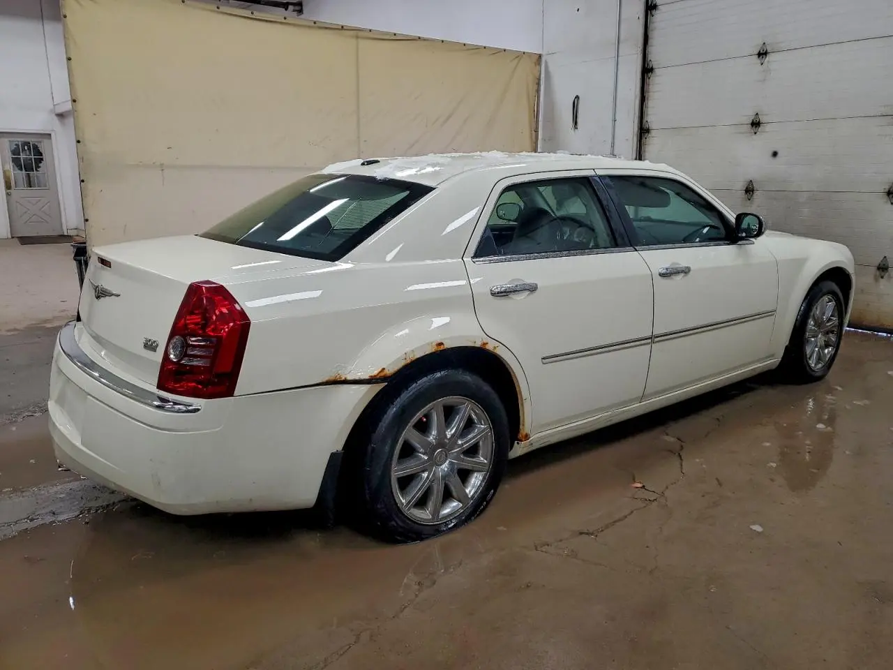 2010 CHRYSLER 300
