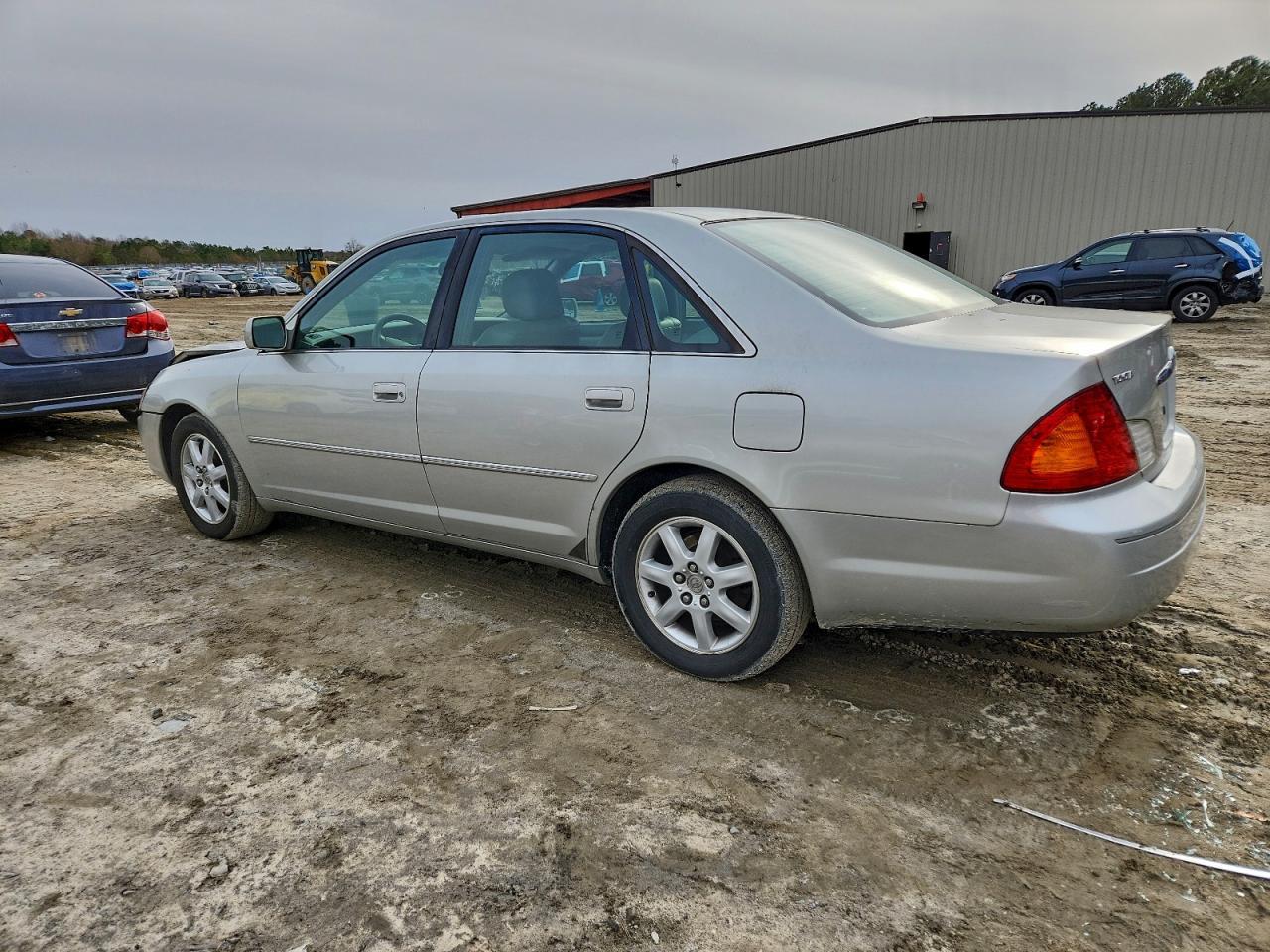 2002 TOYOTA Avalon