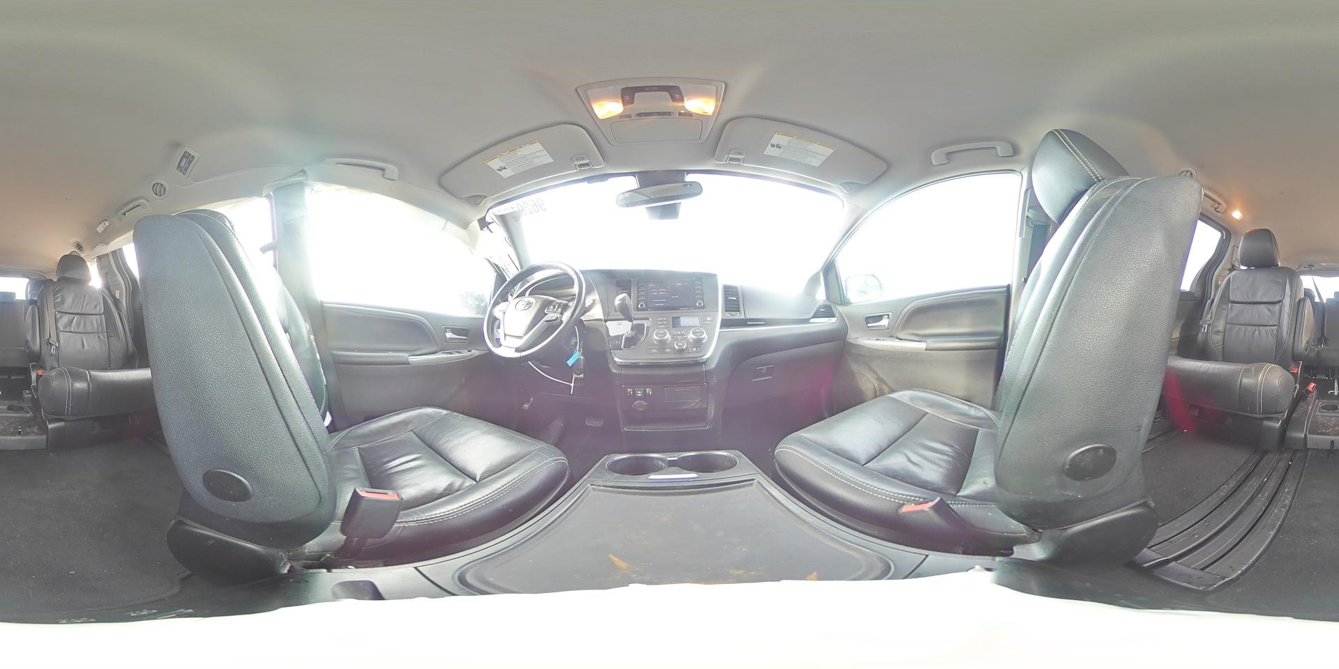 2018 TOYOTA SIENNA