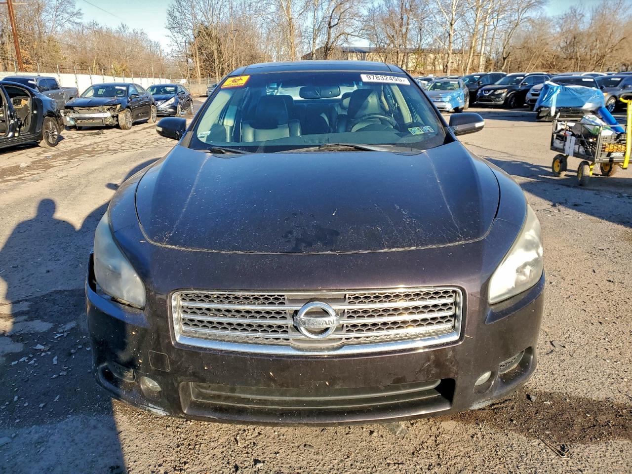 2010 NISSAN Maxima