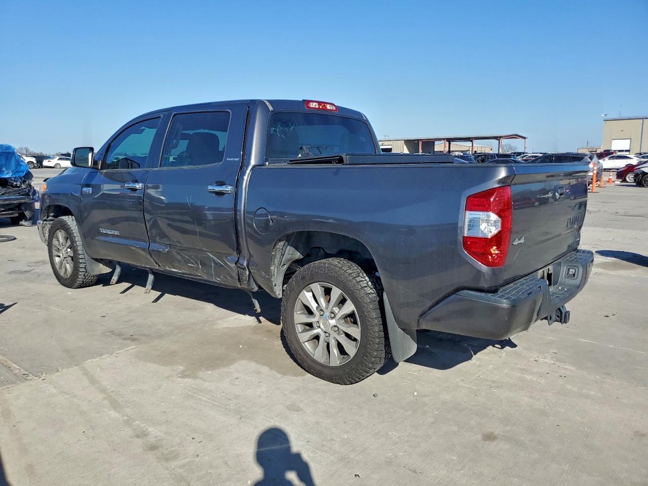 2017 TOYOTA TUNDRA