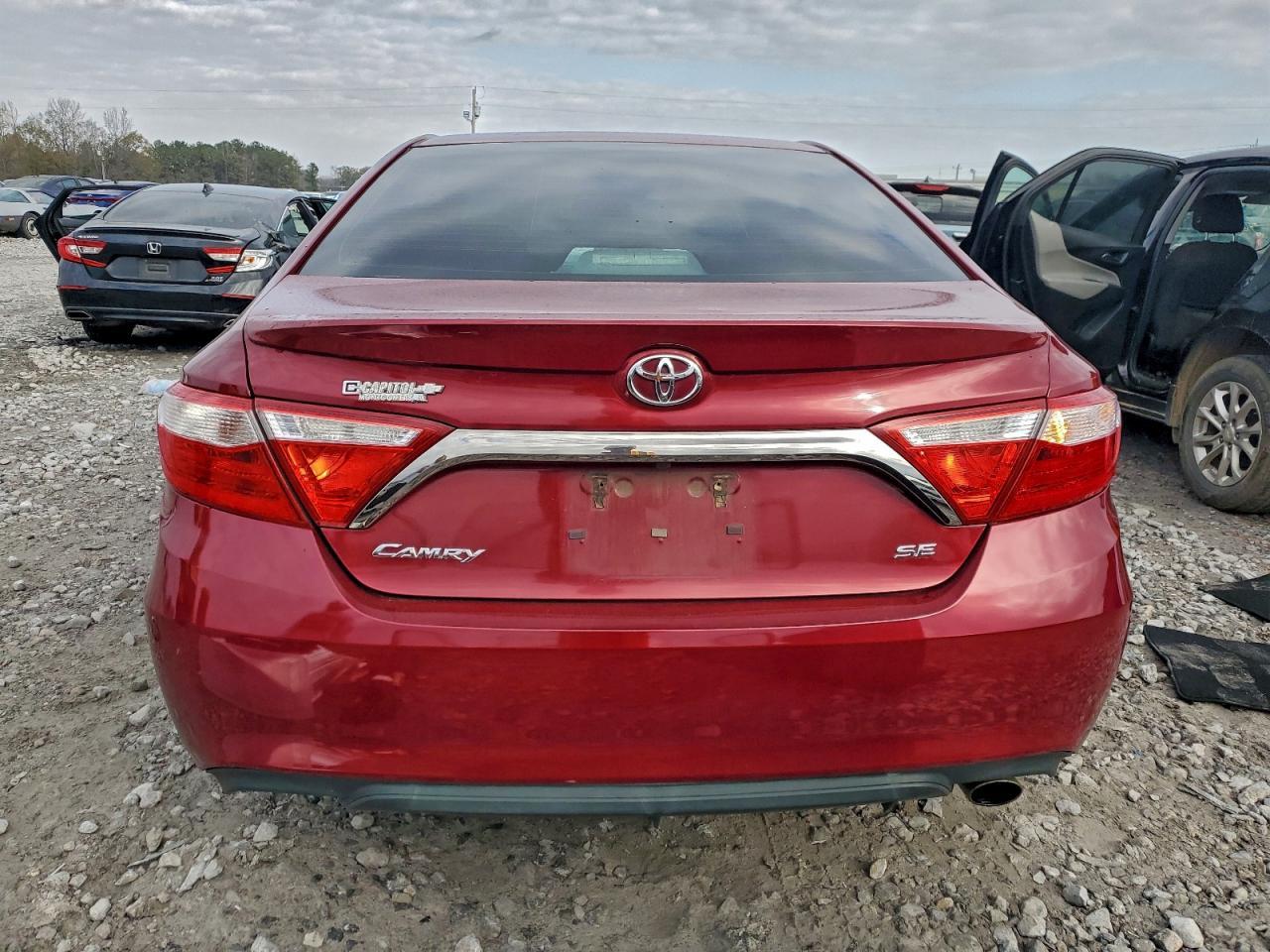 2016 TOYOTA CAMRY