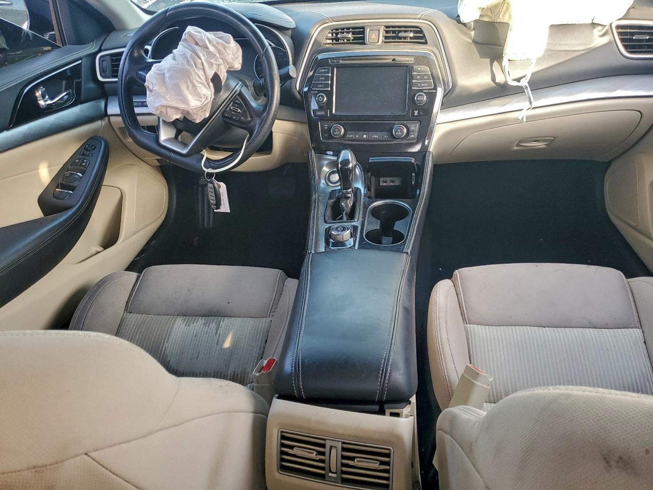 2016 NISSAN Maxima