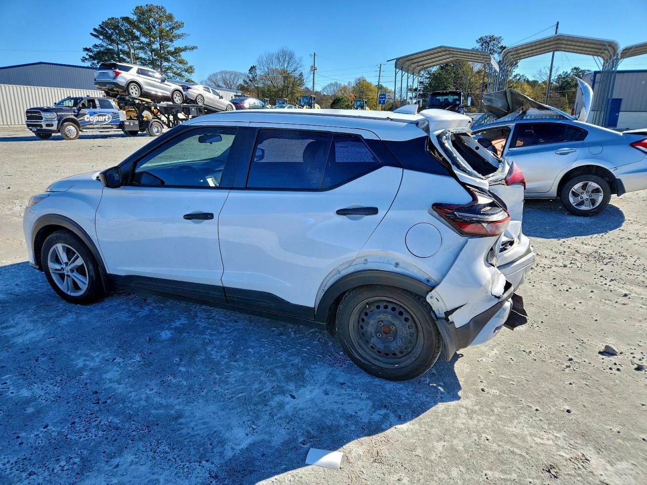 2024 NISSAN KICKS