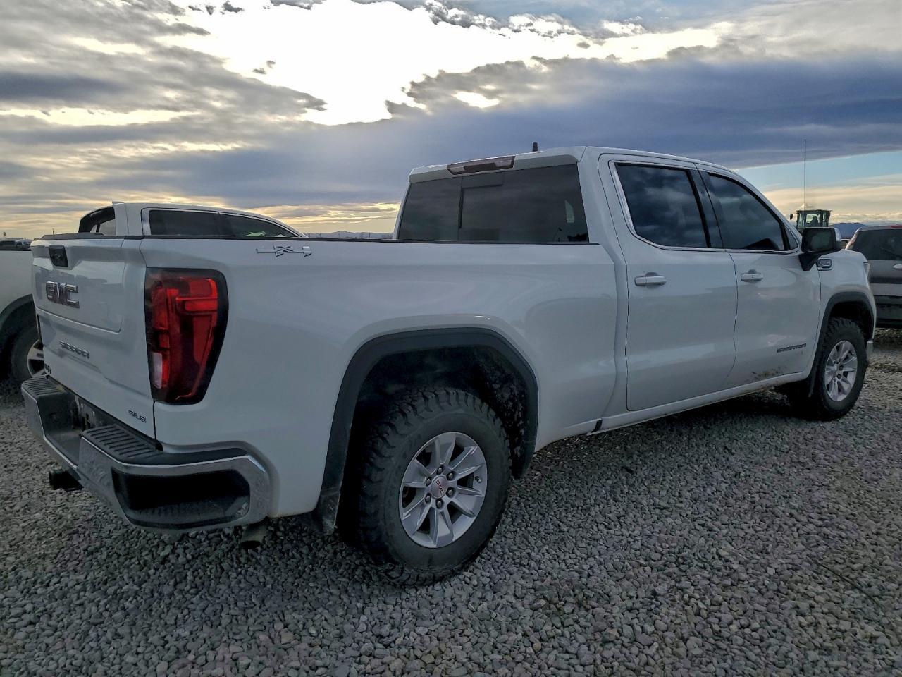 2024 GMC Sierra