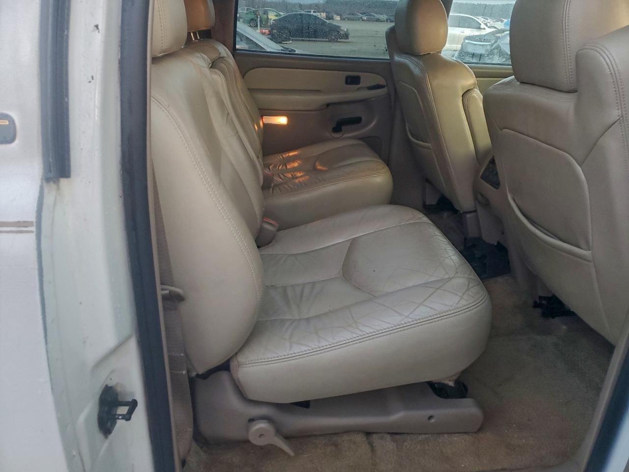 2003 CHEVROLET Suburban