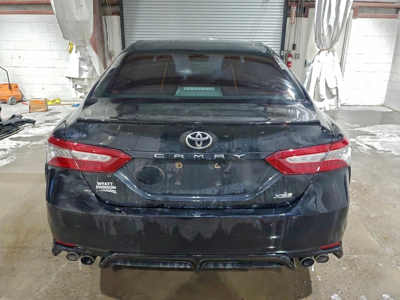 2018 TOYOTA CAMRY