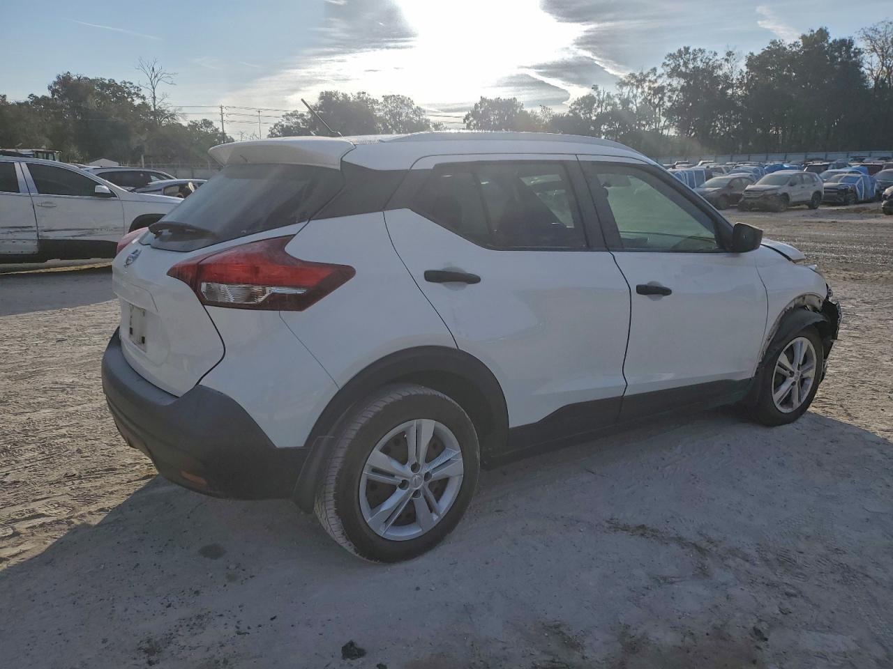 2019 NISSAN KICKS