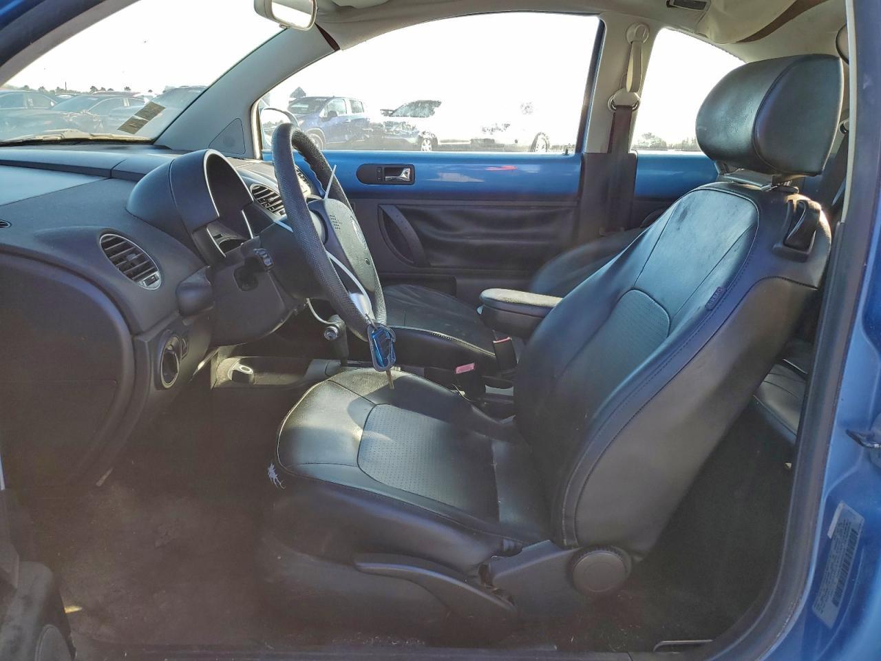 2010 VOLKSWAGEN Beetle