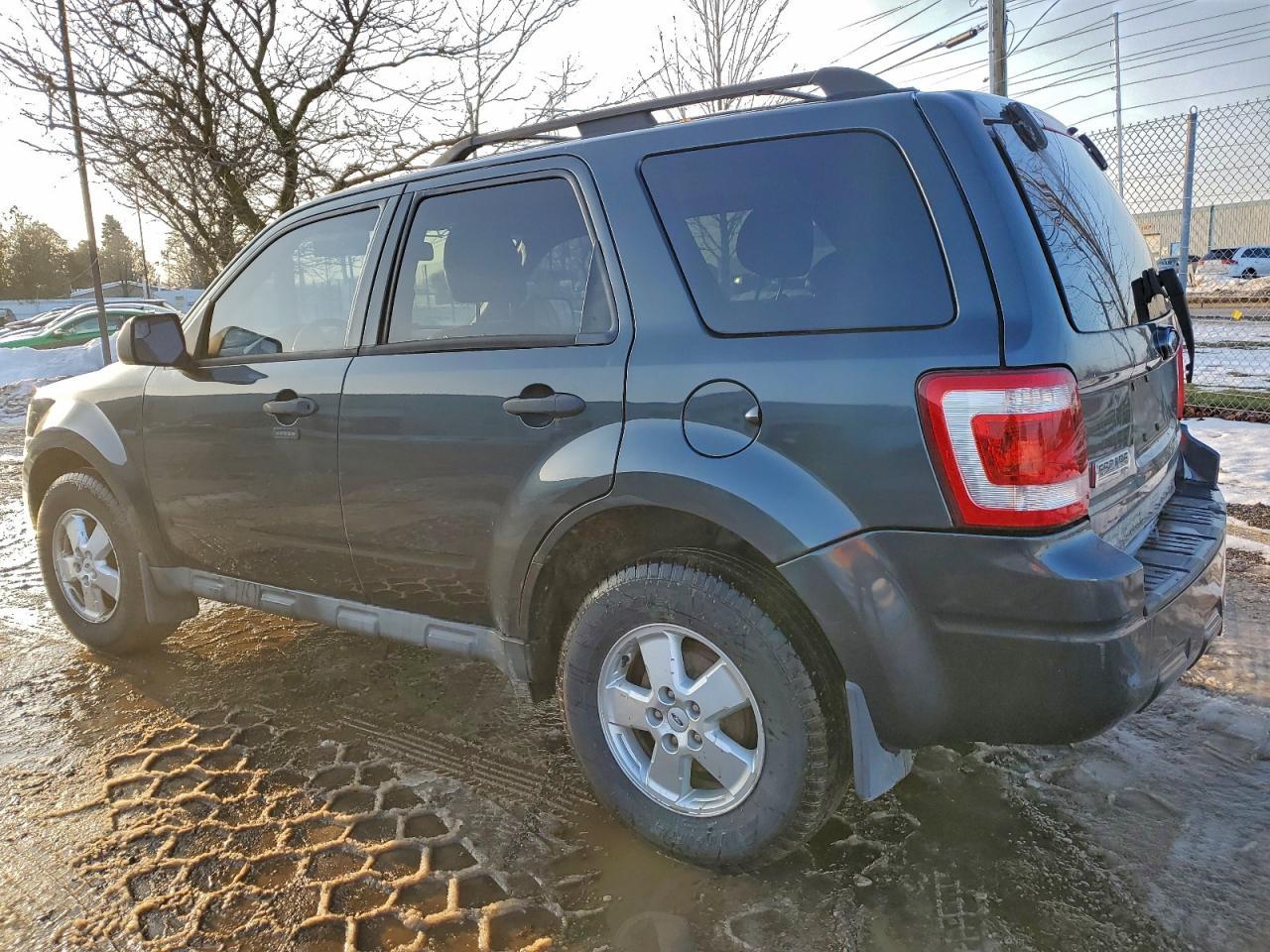 2009 FORD ESCAPE