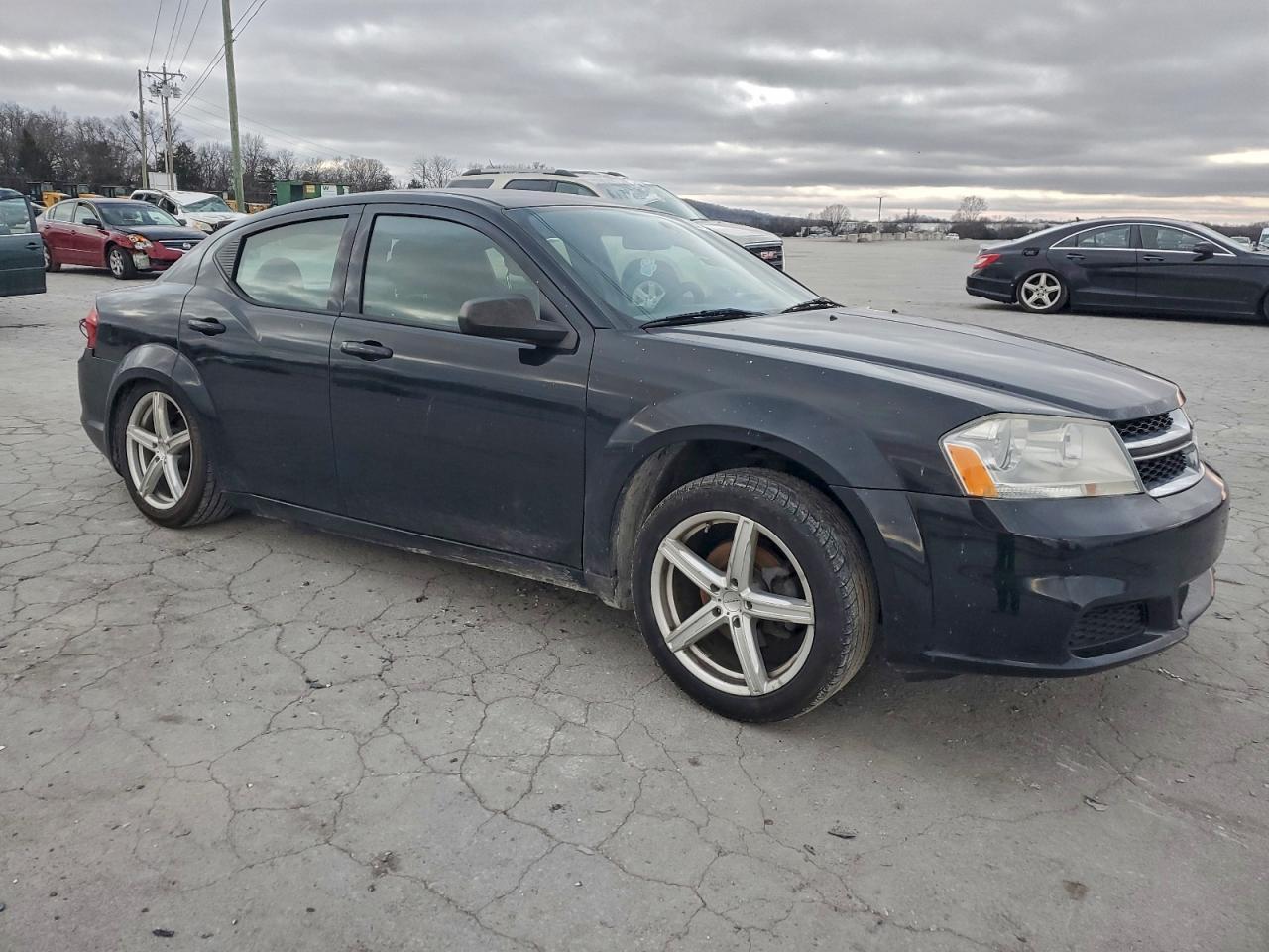 2013 DODGE Avenger