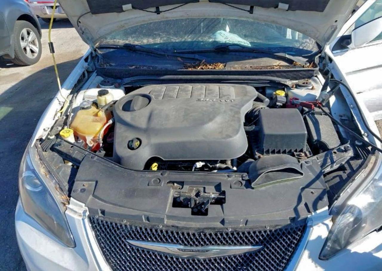 2014 CHRYSLER 200