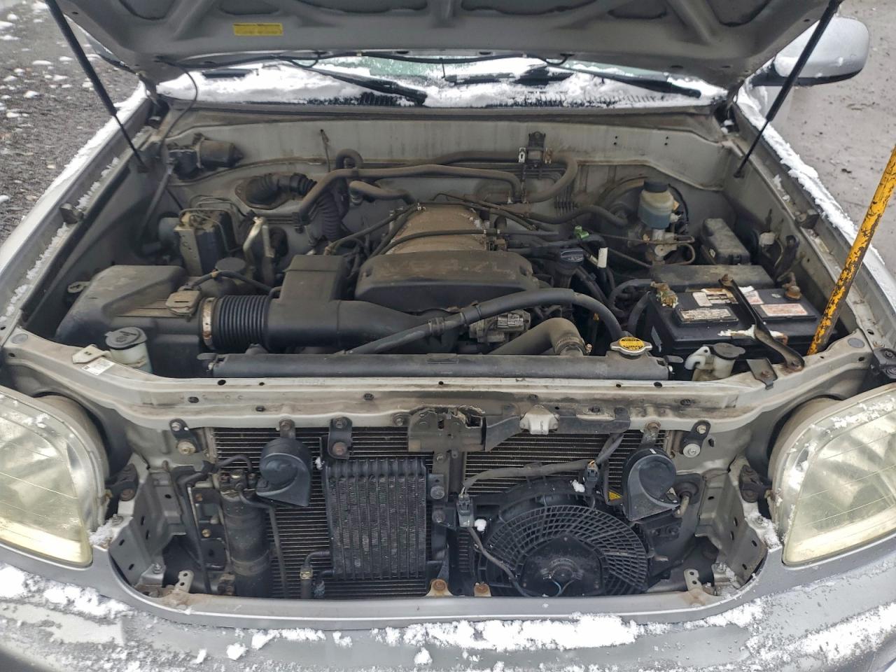 2002 TOYOTA Sequoia