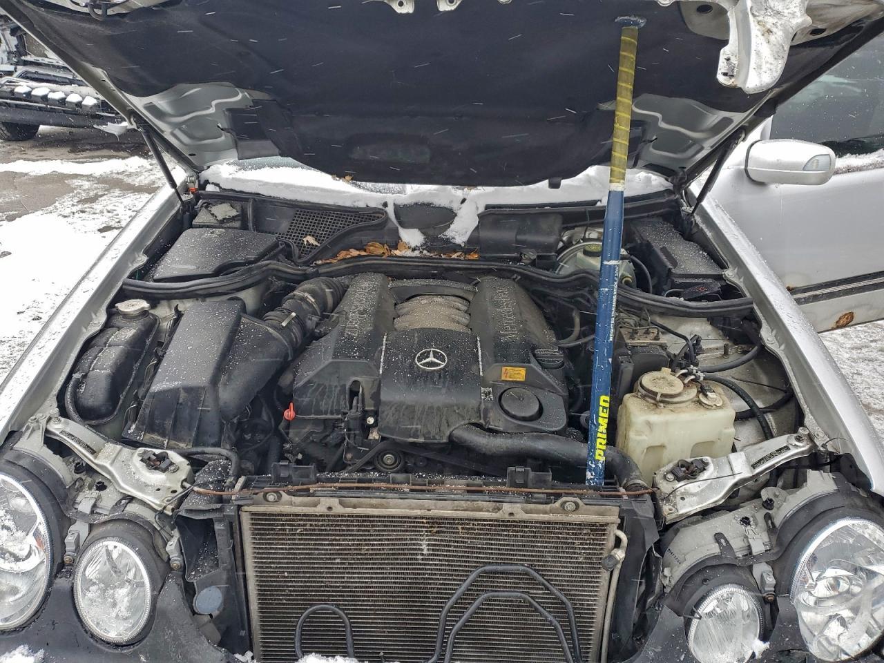 2002 MERCEDES-BENZ E-Class