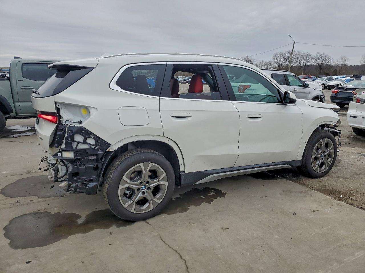 2025 BMW X1