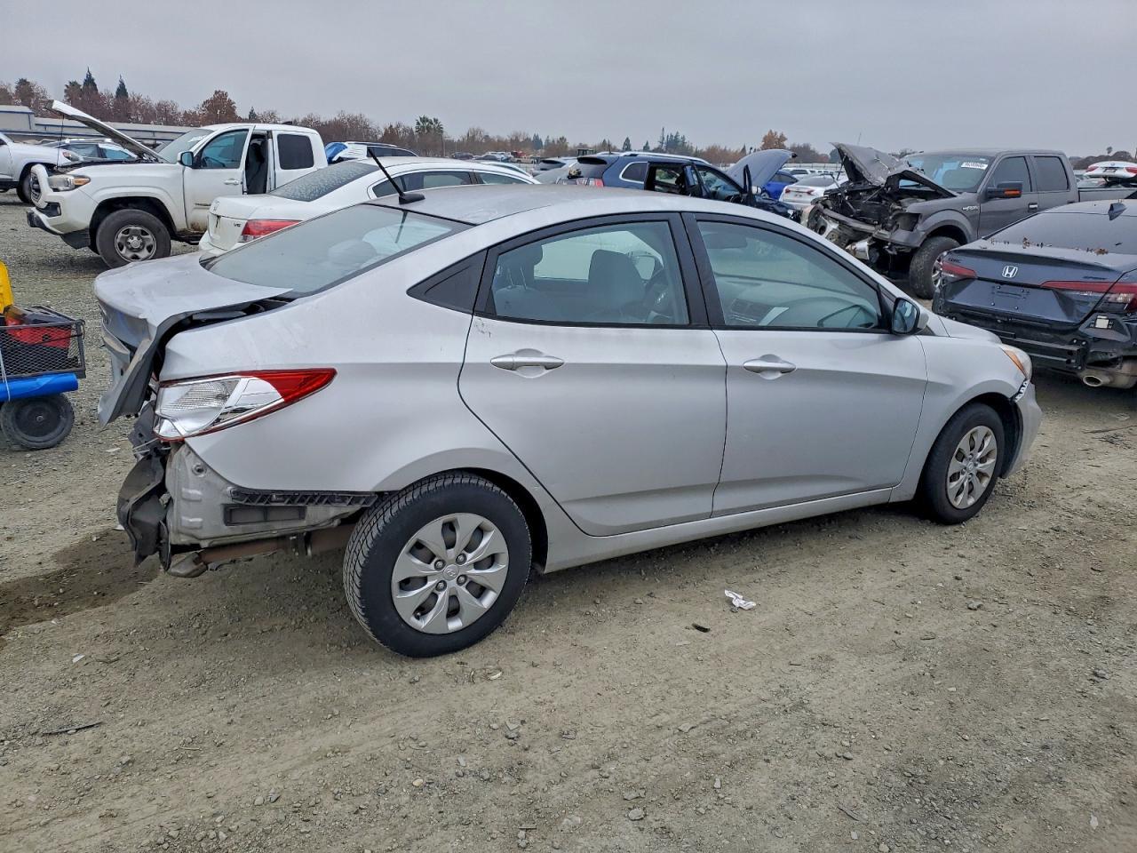 2015 HYUNDAI ACCENT