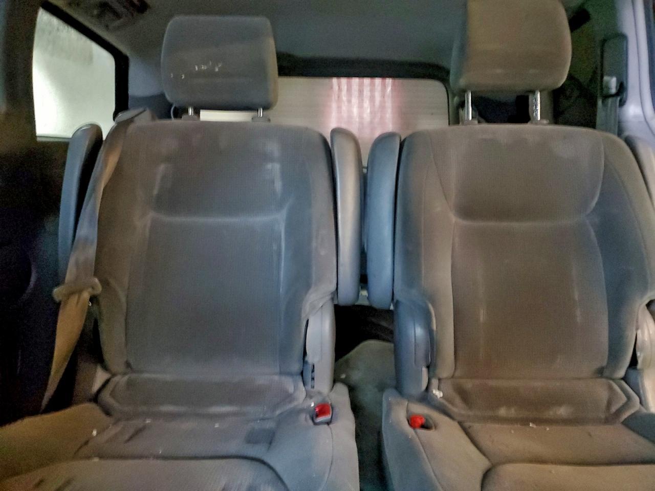 2004 TOYOTA SIENNA