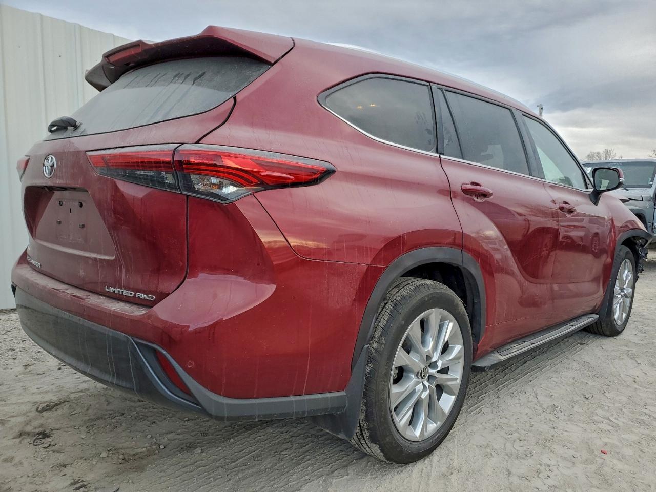 2023 TOYOTA HIGHLANDER