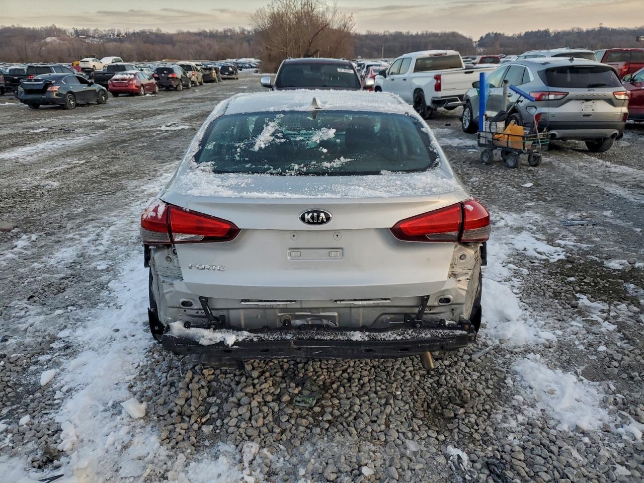2017 KIA FORTE