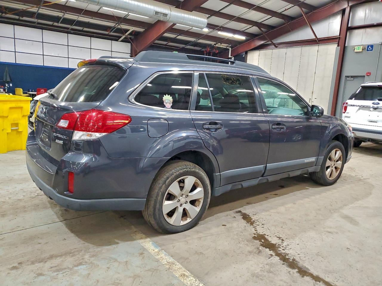 2012 SUBARU Outback