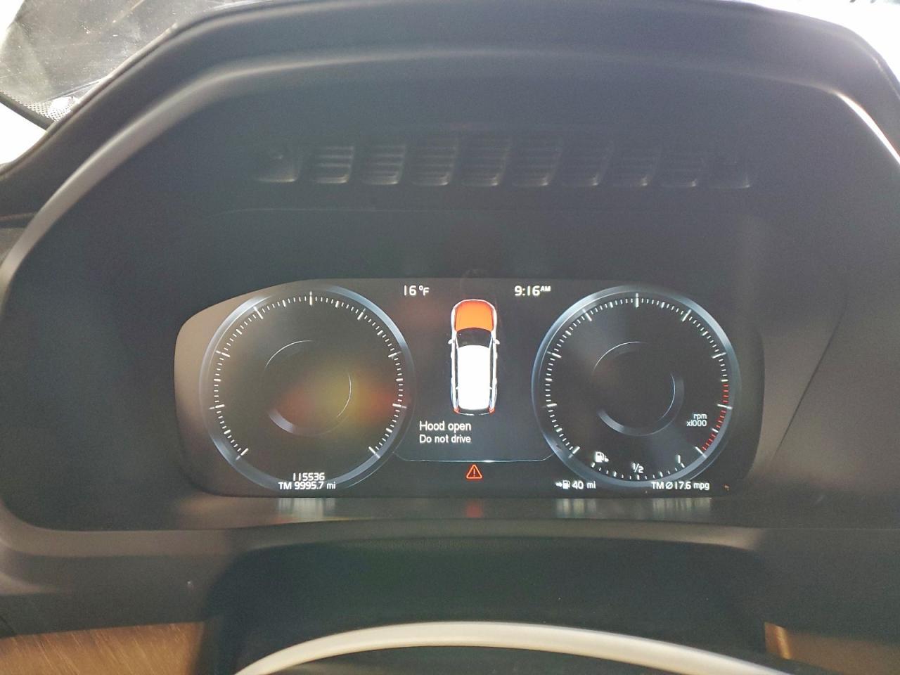 2017 VOLVO XC90